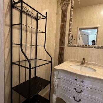 Сдается 2-х комнатная квартира, 75 м²