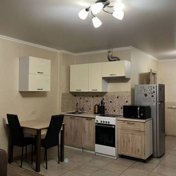 Сдается 1-комнатная квартира, 38 м²