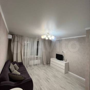 Сдается 1-комнатная квартира, 40 м²