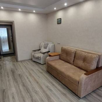 Сдается 1-комнатная квартира, 42 м²