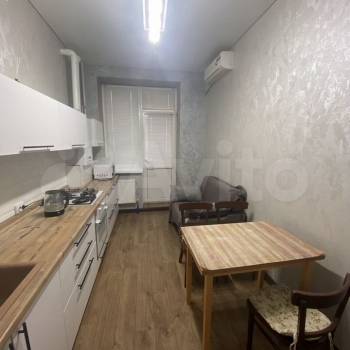 Сдается 1-комнатная квартира, 39 м²