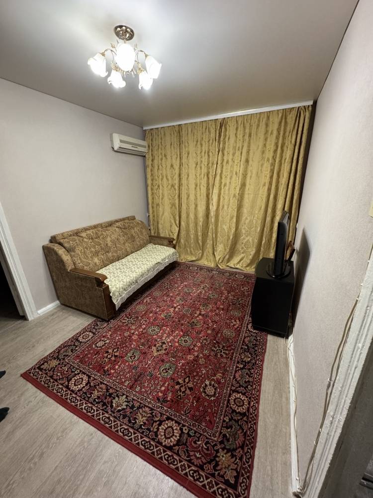 Сдаю 2-к квартиру, проспект Коммунистический