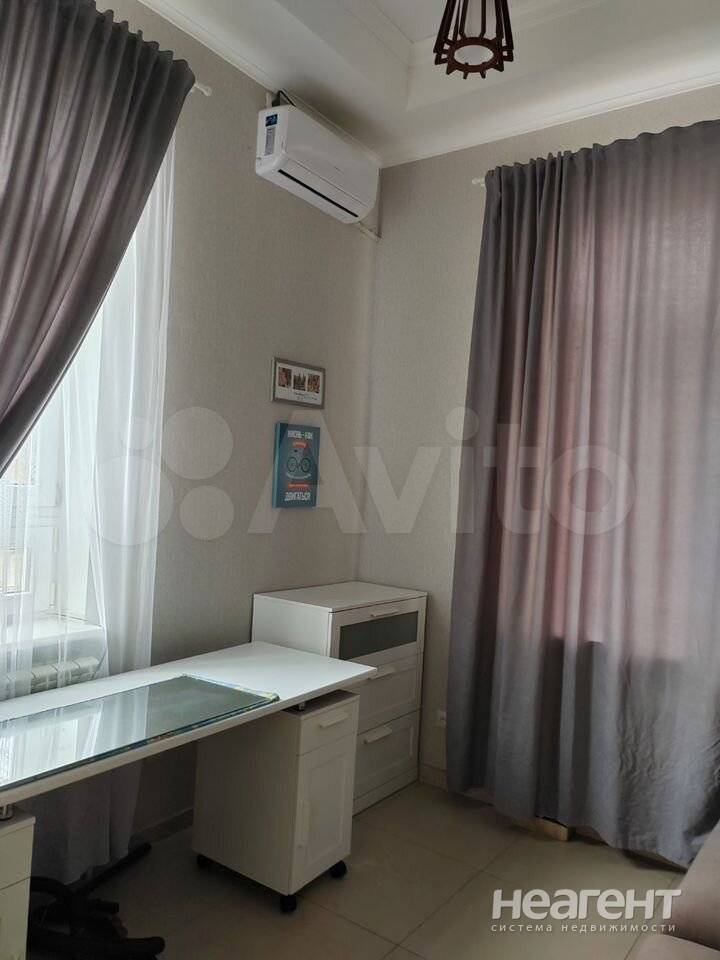 Сдаю 2-комн. квартиру, Нахичевань (ул. 14-я Линия)