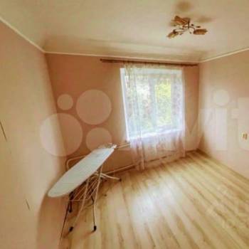 Продается 3-х комнатная квартира, 48 м²