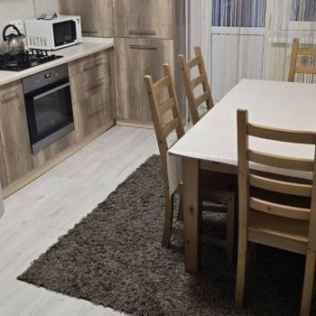 Продается 1-комнатная квартира, 42 м²