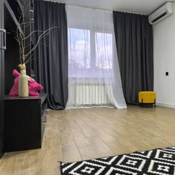 Продается 1-комнатная квартира, 40 м²