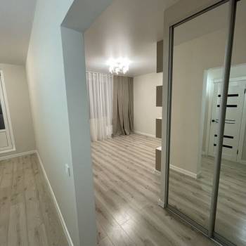 Продается 1-комнатная квартира, 37 м²