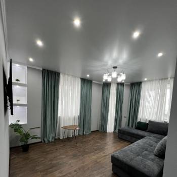 Сдается 2-х комнатная квартира, 70 м²