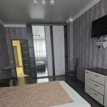 Сдается 1-комнатная квартира, 60 м²