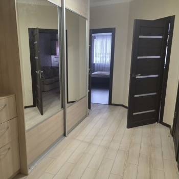 Сдается 1-комнатная квартира, 60 м²