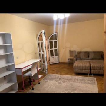 Сдается 2-х комнатная квартира, 70 м²