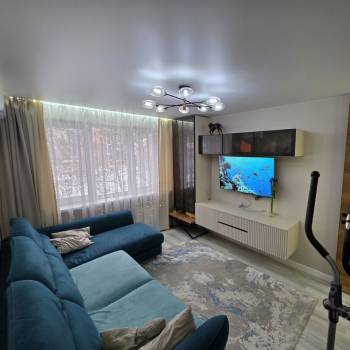Продается 3-х комнатная квартира, 63 м²