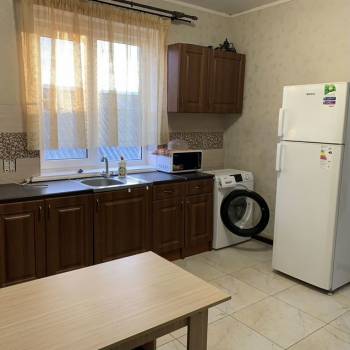 Сдается 1-комнатная квартира, 55 м²
