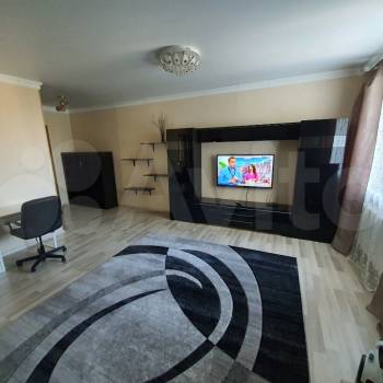 Сдается 2-х комнатная квартира, 75 м²