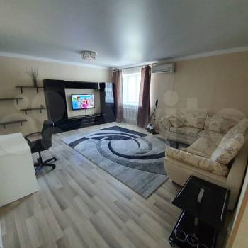 Сдается 2-х комнатная квартира, 75 м²