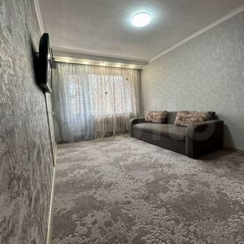 Сдается Многокомнатная квартира, 56 м²