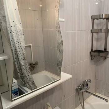 Сдается Многокомнатная квартира, 64 м²