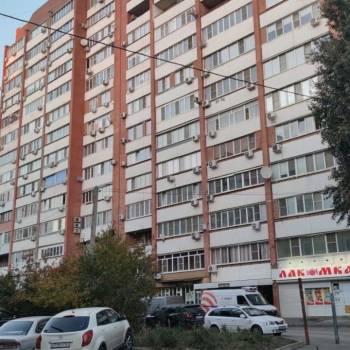 Продается 1-комнатная квартира, 60 м²