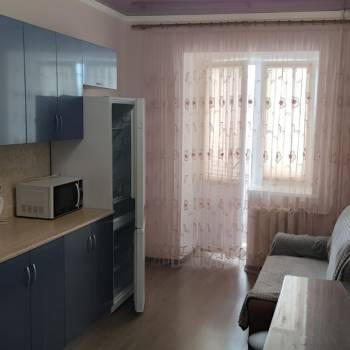 Продается 1-комнатная квартира, 60 м²