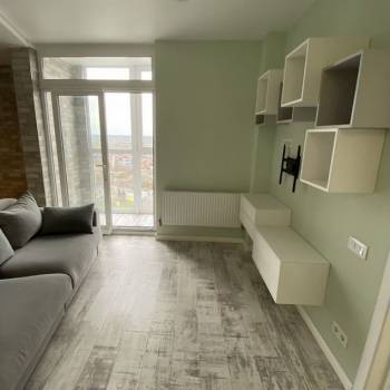 Продается 1-комнатная квартира, 72 м²