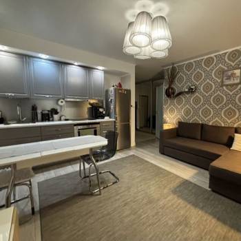 Продается 1-комнатная квартира, 43,3 м²