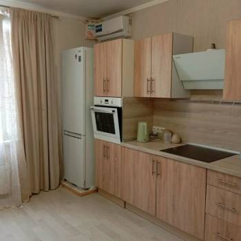 Сдается 2-х комнатная квартира, 70 м²