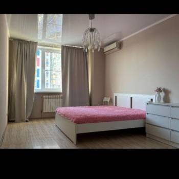 Сдается 2-х комнатная квартира, 70 м²