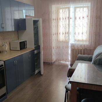 Сдается 1-комнатная квартира, 60 м²