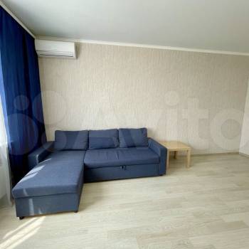 Сдается 1-комнатная квартира, 38 м²