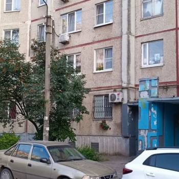Продается Многокомнатная квартира, 90,7 м²