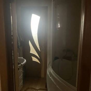 Продается Многокомнатная квартира, 100 м²