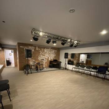 Продается Нежилое помещение, 200 м²