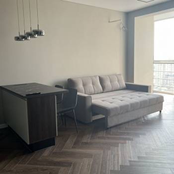 Продается 1-комнатная квартира, 50 м²