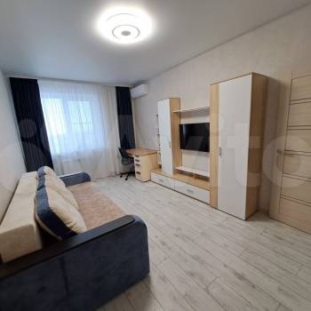 Сдается 1-комнатная квартира, 43,3 м²