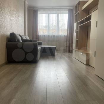 Сдается 1-комнатная квартира, 38 м²