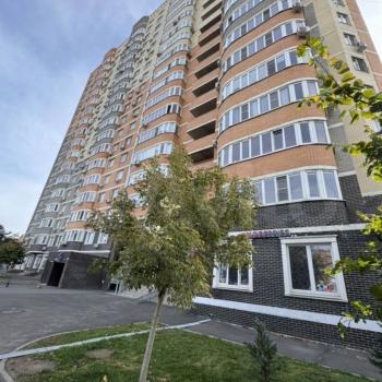 Продается 1-комнатная квартира, 35 м²