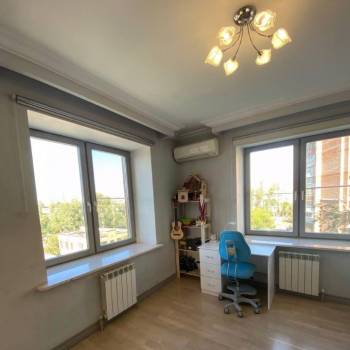Продается 3-х комнатная квартира, 80 м²