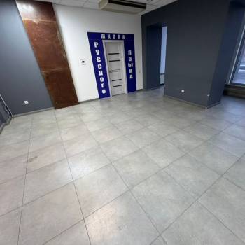 Сдается Нежилое помещение, 275,1 м²