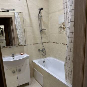 Сдается 1-комнатная квартира, 39 м²