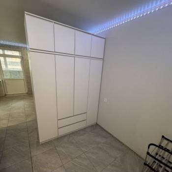 Продается 1-комнатная квартира, 35 м²