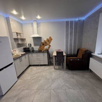 Продается 1-комнатная квартира, 35 м²
