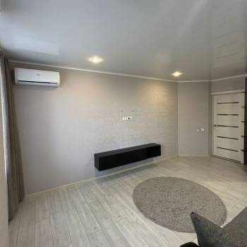 Продается 1-комнатная квартира, 41 м²