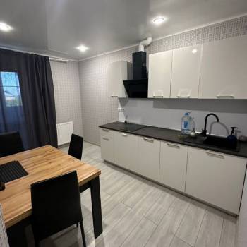 Продается 1-комнатная квартира, 41 м²