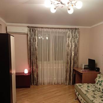 Сдается 1-комнатная квартира, 38 м²