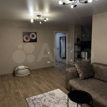 Сдается 1-комнатная квартира, 47,5 м²