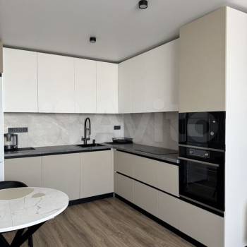 Сдается 1-комнатная квартира, 50 м²