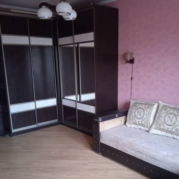 Продается 1-комнатная квартира, 40 м²