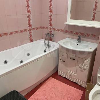 Сдается 2-х комнатная квартира, 67,6 м²