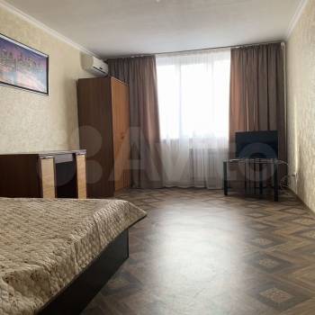 Сдается 1-комнатная квартира, 42 м²