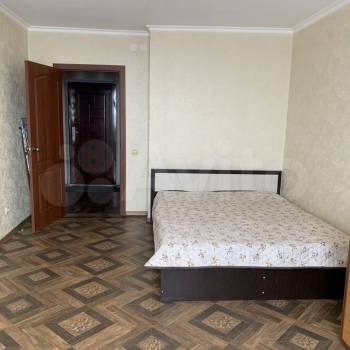 Сдается 1-комнатная квартира, 42 м²